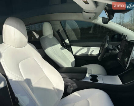Белый Тесла Model Y, объемом двигателя 0 л и пробегом 85 тыс. км за 22900 $, фото 13 на Automoto.ua