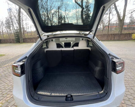 Білий Тесла Model Y, об'ємом двигуна 0 л та пробігом 88 тис. км за 38800 $, фото 2 на Automoto.ua