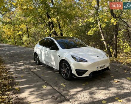 Білий Тесла Model Y, об'ємом двигуна 0 л та пробігом 126 тис. км за 28800 $, фото 8 на Automoto.ua
