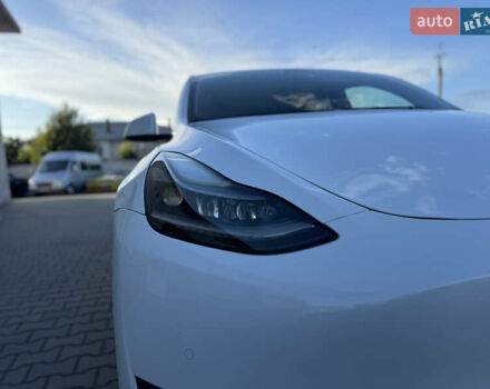 Белый Тесла Model Y, объемом двигателя 0 л и пробегом 110 тыс. км за 21500 $, фото 10 на Automoto.ua