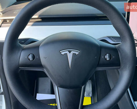 Белый Тесла Model Y, объемом двигателя 0 л и пробегом 73 тыс. км за 24800 $, фото 9 на Automoto.ua