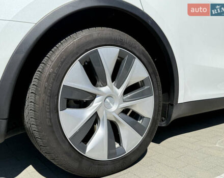 Белый Тесла Model Y, объемом двигателя 0 л и пробегом 110 тыс. км за 27750 $, фото 38 на Automoto.ua