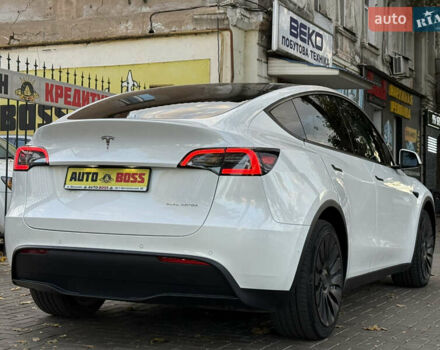 Тесла Model Y 2021 в Николаеве на Automoto.ua Белый Тесла Model Y, объемом двигателя 0 л и пробегом 80 тыс. км за 24999 $, фото 18 на Automoto.ua