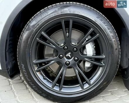Білий Тесла Model Y, об'ємом двигуна 0 л та пробігом 78 тис. км за 26800 $, фото 6 на Automoto.ua