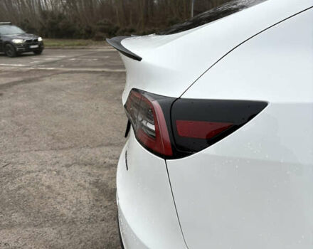 Белый Тесла Model Y, объемом двигателя 0 л и пробегом 88 тыс. км за 27500 $, фото 10 на Automoto.ua