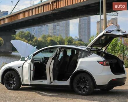Білий Тесла Model Y, об'ємом двигуна 0 л та пробігом 9 тис. км за 53900 $, фото 3 на Automoto.ua