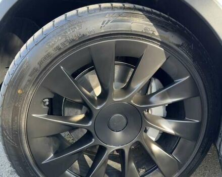 Тесла Model Y 2021 в Киеве на Automoto.ua Белый Тесла Model Y, объемом двигателя 0 л и пробегом 73 тыс. км за 29400 $, фото 36 на Automoto.ua