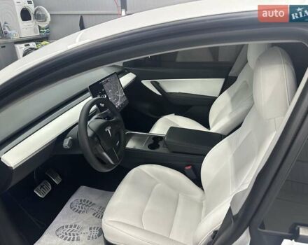 Білий Тесла Model Y, об'ємом двигуна 0 л та пробігом 91 тис. км за 19200 $, фото 14 на Automoto.ua