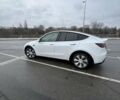 Белый Тесла Model Y, объемом двигателя 0 л и пробегом 32 тыс. км за 30000 $, фото 1 на Automoto.ua
