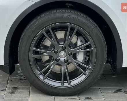 Тесла Model Y 2021 в Луцке на Automoto.ua Белый Тесла Model Y, объемом двигателя 0 л и пробегом 69 тыс. км за 22400 $, фото 13 на Automoto.ua