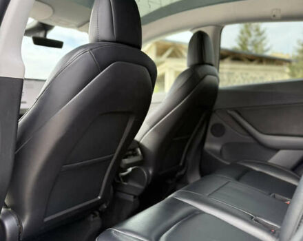 Білий Тесла Model Y, об'ємом двигуна 0 л та пробігом 69 тис. км за 21500 $, фото 5 на Automoto.ua