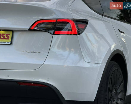 Тесла Model Y 2021 в Николаеве на Automoto.ua Белый Тесла Model Y, объемом двигателя 0 л и пробегом 80 тыс. км за 24999 $, фото 19 на Automoto.ua
