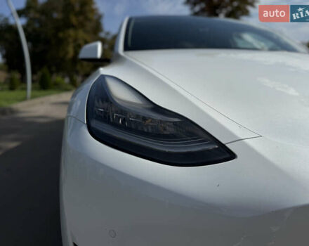 Тесла Model Y 2021 у Краматорске на Automoto.ua Білий Тесла Model Y, об'ємом двигуна 0 л та пробігом 119 тис. км за 19499 $, фото 22 на Automoto.ua