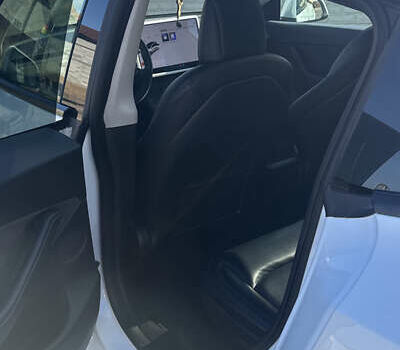 Белый Тесла Model Y, объемом двигателя 0 л и пробегом 145 тыс. км за 22500 $, фото 12 на Automoto.ua