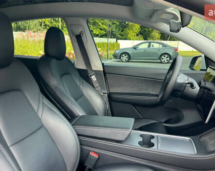 Тесла Model Y 2021 в Луцке на Automoto.ua Белый Тесла Model Y, объемом двигателя 0 л и пробегом 69 тыс. км за 22400 $, фото 14 на Automoto.ua