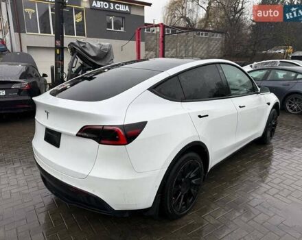 Белый Тесла Model Y, объемом двигателя 0 л и пробегом 120 тыс. км за 19000 $, фото 3 на Automoto.ua