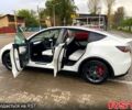 Тесла Model Y 2021 в Ирпене на Automoto.ua Белый Тесла Model Y, объемом двигателя 0 л и пробегом 80 тыс. км за 26700 $, фото 9 на Automoto.ua