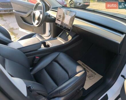 Білий Тесла Model Y, об'ємом двигуна 0 л та пробігом 86 тис. км за 25300 $, фото 13 на Automoto.ua