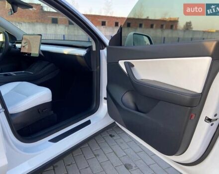 Білий Тесла Model Y, об'ємом двигуна 0 л та пробігом 41 тис. км за 24500 $, фото 12 на Automoto.ua