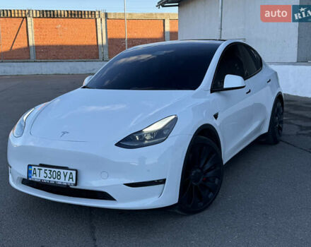 Белый Тесла Model Y, объемом двигателя 0 л и пробегом 71 тыс. км за 20999 $, фото 3 на Automoto.ua