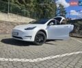 Белый Тесла Model Y, объемом двигателя 0 л и пробегом 130 тыс. км за 23000 $, фото 1 на Automoto.ua