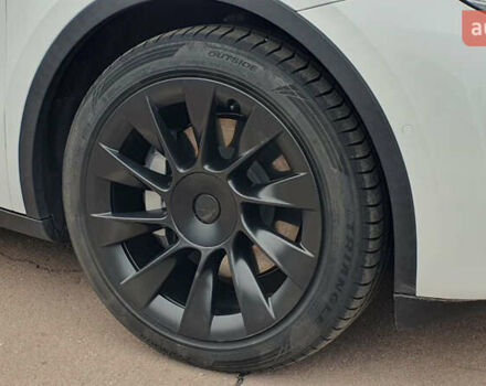 Білий Тесла Model Y, об'ємом двигуна 0 л та пробігом 74 тис. км за 25900 $, фото 17 на Automoto.ua