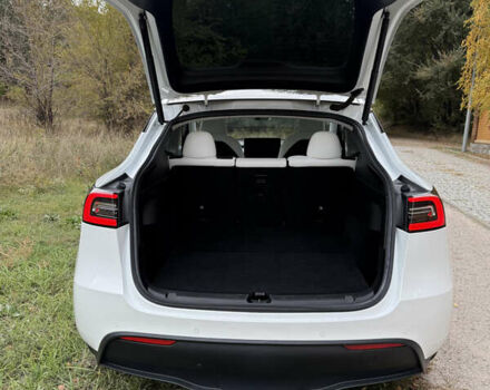 Белый Тесла Model Y, объемом двигателя 0 л и пробегом 73 тыс. км за 24500 $, фото 11 на Automoto.ua