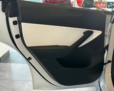 Белый Тесла Model Y, объемом двигателя 0 л и пробегом 1 тыс. км за 29500 $, фото 19 на Automoto.ua