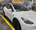 Білий Тесла Model Y, об'ємом двигуна 0 л та пробігом 75 тис. км за 21000 $, фото 1 на Automoto.ua