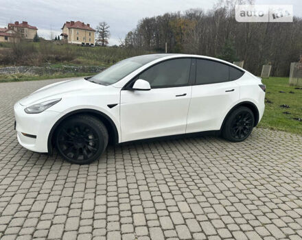 Белый Тесла Model Y, объемом двигателя 0 л и пробегом 60 тыс. км за 31500 $, фото 16 на Automoto.ua