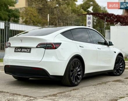 Белый Тесла Model Y, объемом двигателя 0 л и пробегом 88 тыс. км за 26999 $, фото 7 на Automoto.ua