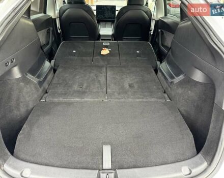 Тесла Model Y 2021 в Львове на Automoto.ua Белый Тесла Model Y, объемом двигателя 0 л и пробегом 102 тыс. км за 24500 $, фото 25 на Automoto.ua