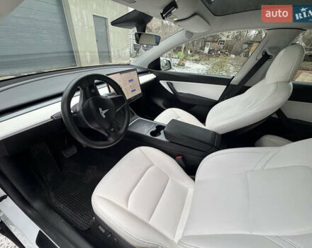 Белый Тесла Model Y, объемом двигателя 0 л и пробегом 60 тыс. км за 29900 $, фото 24 на Automoto.ua