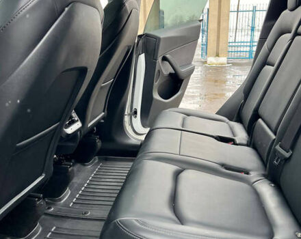 Білий Тесла Model Y, об'ємом двигуна 0 л та пробігом 88 тис. км за 24900 $, фото 27 на Automoto.ua