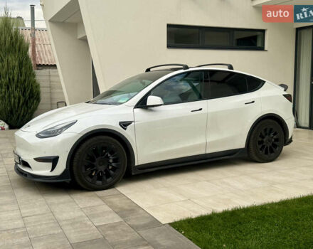 Белый Тесла Model Y, объемом двигателя 0 л и пробегом 180 тыс. км за 23000 $, фото 6 на Automoto.ua