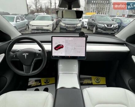 Білий Тесла Model Y, об'ємом двигуна 0 л та пробігом 60 тис. км за 24800 $, фото 16 на Automoto.ua