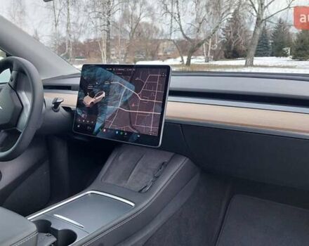 Белый Тесла Model Y, объемом двигателя 0 л и пробегом 46 тыс. км за 25700 $, фото 7 на Automoto.ua