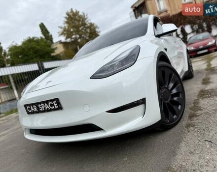 Белый Тесла Model Y, объемом двигателя 0 л и пробегом 88 тыс. км за 26999 $, фото 2 на Automoto.ua