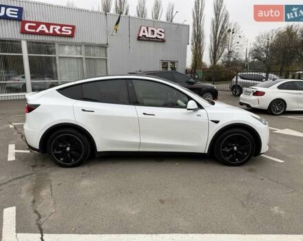 Белый Тесла Model Y, объемом двигателя 0 л и пробегом 80 тыс. км за 25500 $, фото 1 на Automoto.ua