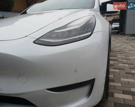 Белый Тесла Model Y, объемом двигателя 0 л и пробегом 195 тыс. км за 26000 $, фото 27 на Automoto.ua