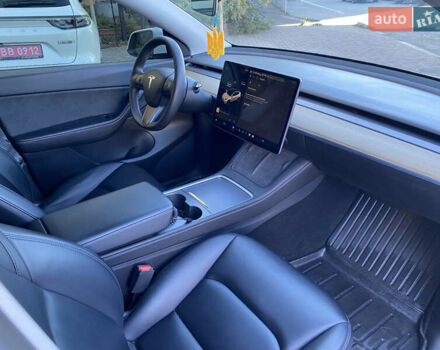 Белый Тесла Model Y, объемом двигателя 0 л и пробегом 39 тыс. км за 27300 $, фото 14 на Automoto.ua