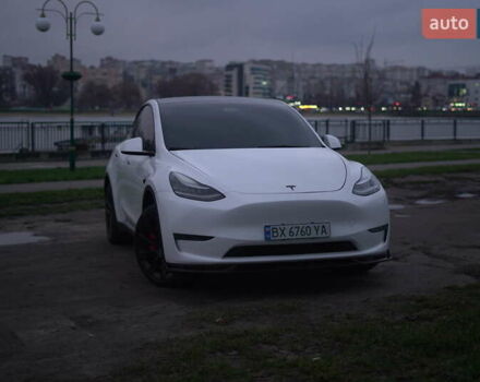Білий Тесла Model Y, об'ємом двигуна 0 л та пробігом 66 тис. км за 23500 $, фото 39 на Automoto.ua