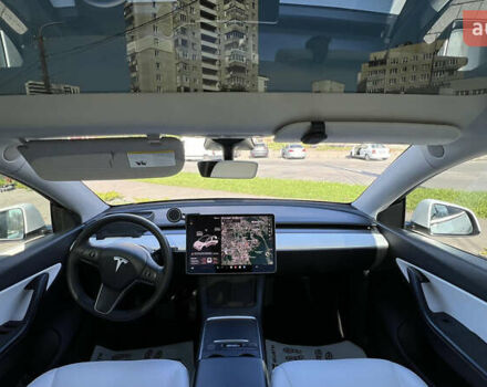 Белый Тесла Model Y, объемом двигателя 0 л и пробегом 88 тыс. км за 25700 $, фото 25 на Automoto.ua