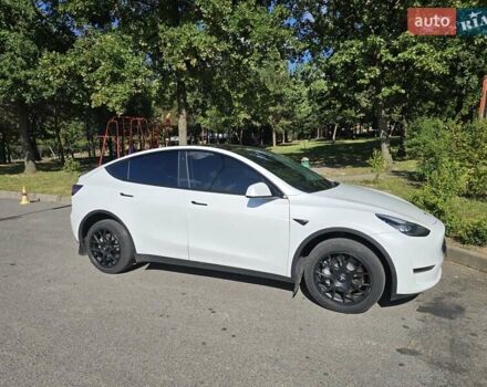 Білий Тесла Model Y, об'ємом двигуна 0 л та пробігом 109 тис. км за 22000 $, фото 69 на Automoto.ua