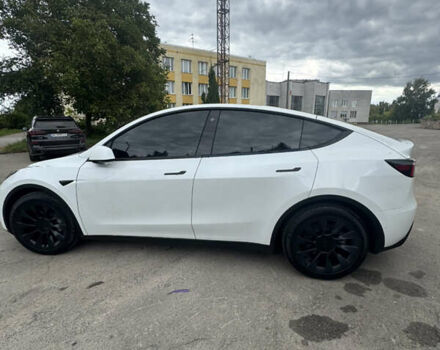 Белый Тесла Model Y, объемом двигателя 0 л и пробегом 128 тыс. км за 24999 $, фото 8 на Automoto.ua