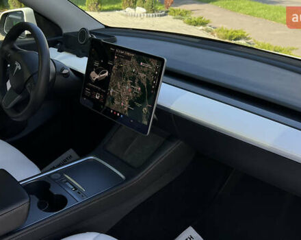 Белый Тесла Model Y, объемом двигателя 0 л и пробегом 88 тыс. км за 25700 $, фото 29 на Automoto.ua