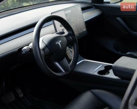 Белый Тесла Model Y, объемом двигателя 0 л и пробегом 103 тыс. км за 28400 $, фото 15 на Automoto.ua