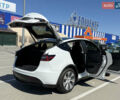 Белый Тесла Model Y, объемом двигателя 0 л и пробегом 110 тыс. км за 27750 $, фото 25 на Automoto.ua