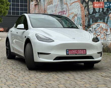 Белый Тесла Model Y, объемом двигателя 0 л и пробегом 122 тыс. км за 21800 $, фото 2 на Automoto.ua