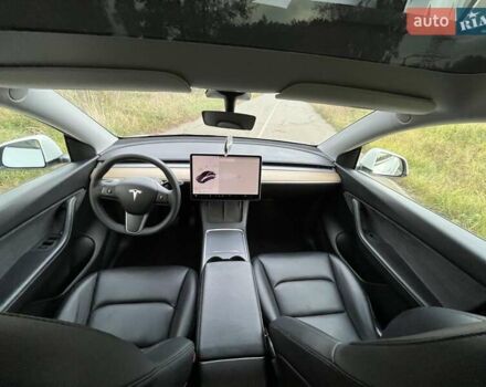 Белый Тесла Model Y, объемом двигателя 0 л и пробегом 87 тыс. км за 25100 $, фото 15 на Automoto.ua